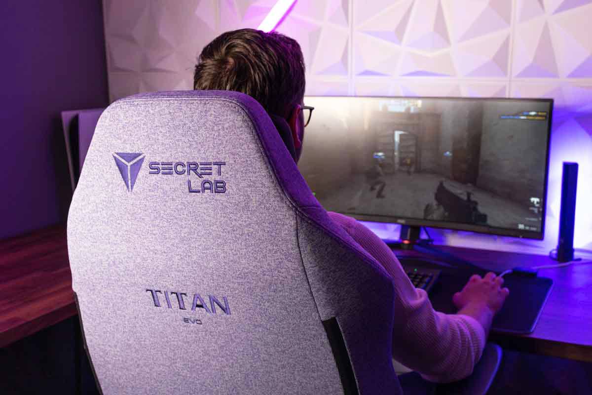 Secretlab Titan Evo 2022 Minecraft Gaming Chair - Ergonomic & Heavy Duty  Computer Chair with 4D Armrests - Magnetic Head Pillow & Lumbar Support -  Big